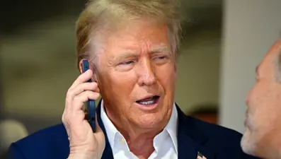 Trump telefon satacak