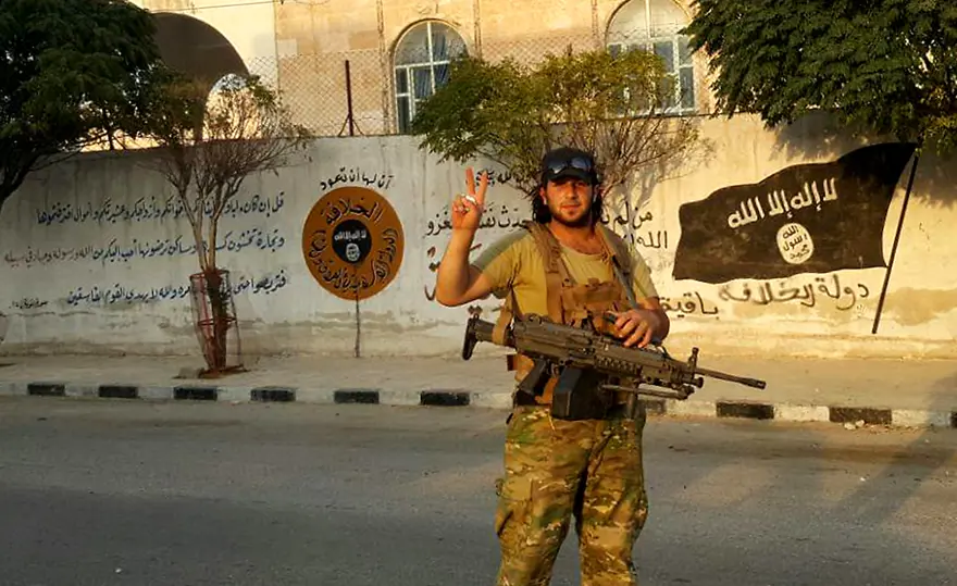 ÖSO mensupları Cerablus merkezine girdi 1