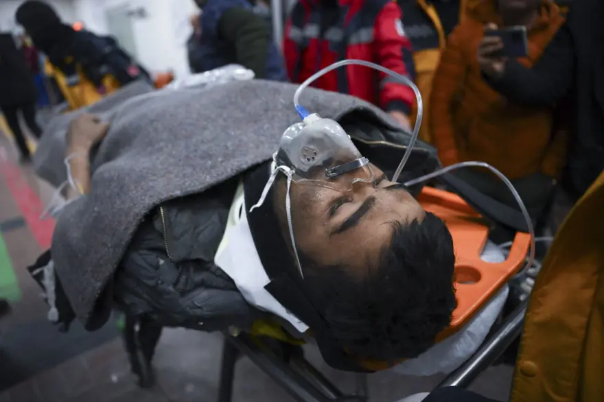 Deprem bölgesinden mucize kurtuluşlar 1