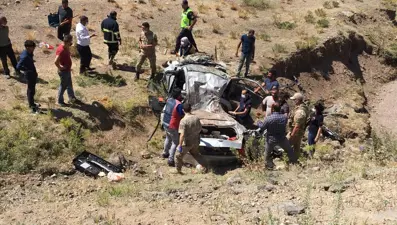 Ağrı'da feci kaza: 2'si çocuk 4 ölü