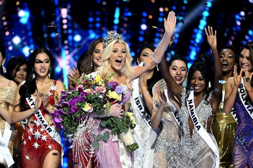 Miss Universe'de Türkiye'yi temsil etmişti! Ayliz Duman 2 yıl önce 90 kiloymuş... Görüntülerini paylaştı 2 Miss Universe'de Türkiye'yi temsil etmişti! Ayliz Duman 2 yıl önce 90 kiloymuş... Görüntülerini paylaştı 2