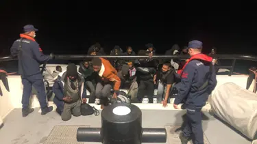 Dikili'de 28 düzensiz göçmen yakalandı