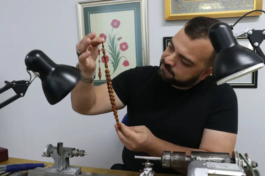 Çocuk yaşlarda başladığı meslekte  "Somut Olmayan Kültürel Miras Taşıyıcısı" ünvanı aldı 