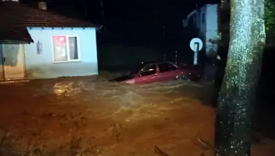 Düzce'de sağanak sele neden oldu