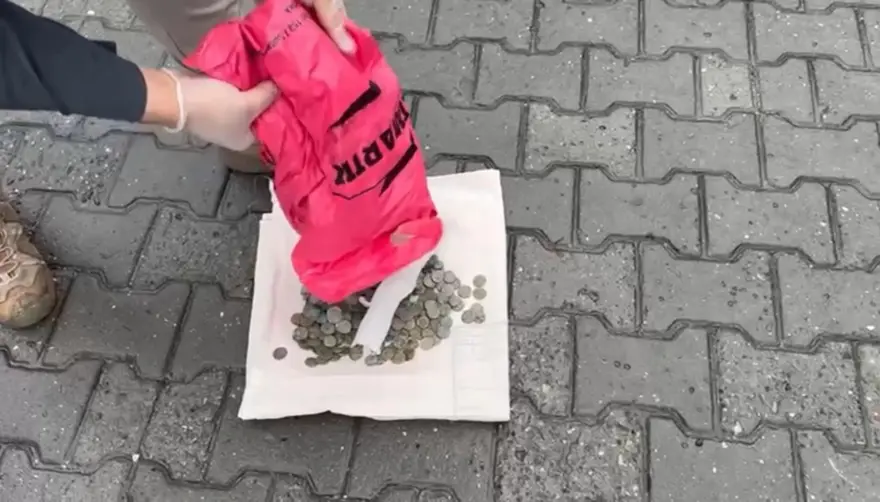 Bin 200 yıllık altın yazma Tevrat'ı 1,5 milyon dolara satacaklarmış 1