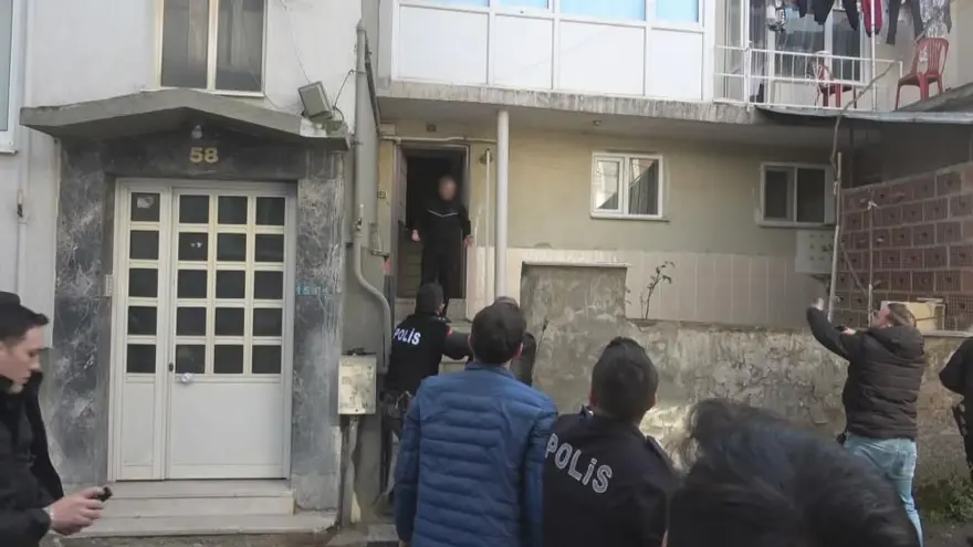 Bursa’da rehine krizi: Para vermeyen ablasına bıçak çekiprehin aldı 5 Bursa’da rehine krizi: Para vermeyen ablasına bıçak çekiprehin aldı 5