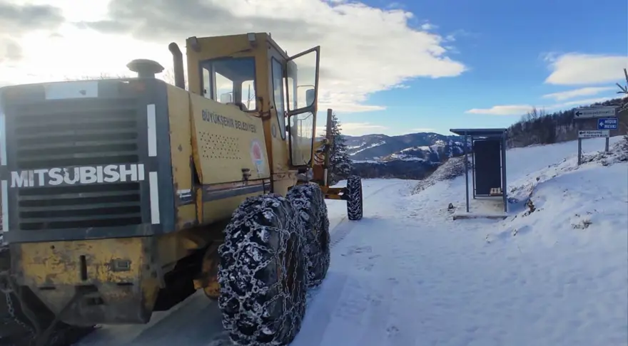 Samsun’da karla mücadele: 80 mahalle yolu ulaşıma açıldı 4