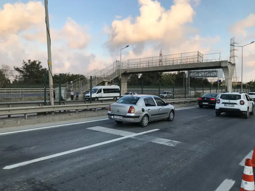 Eyüpsultan'da üst geçit çöktü 9 Eyüpsultan'da üst geçit çöktü 9