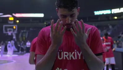 12 Dev Adam, 4'te 4 için Estonya karşısında!