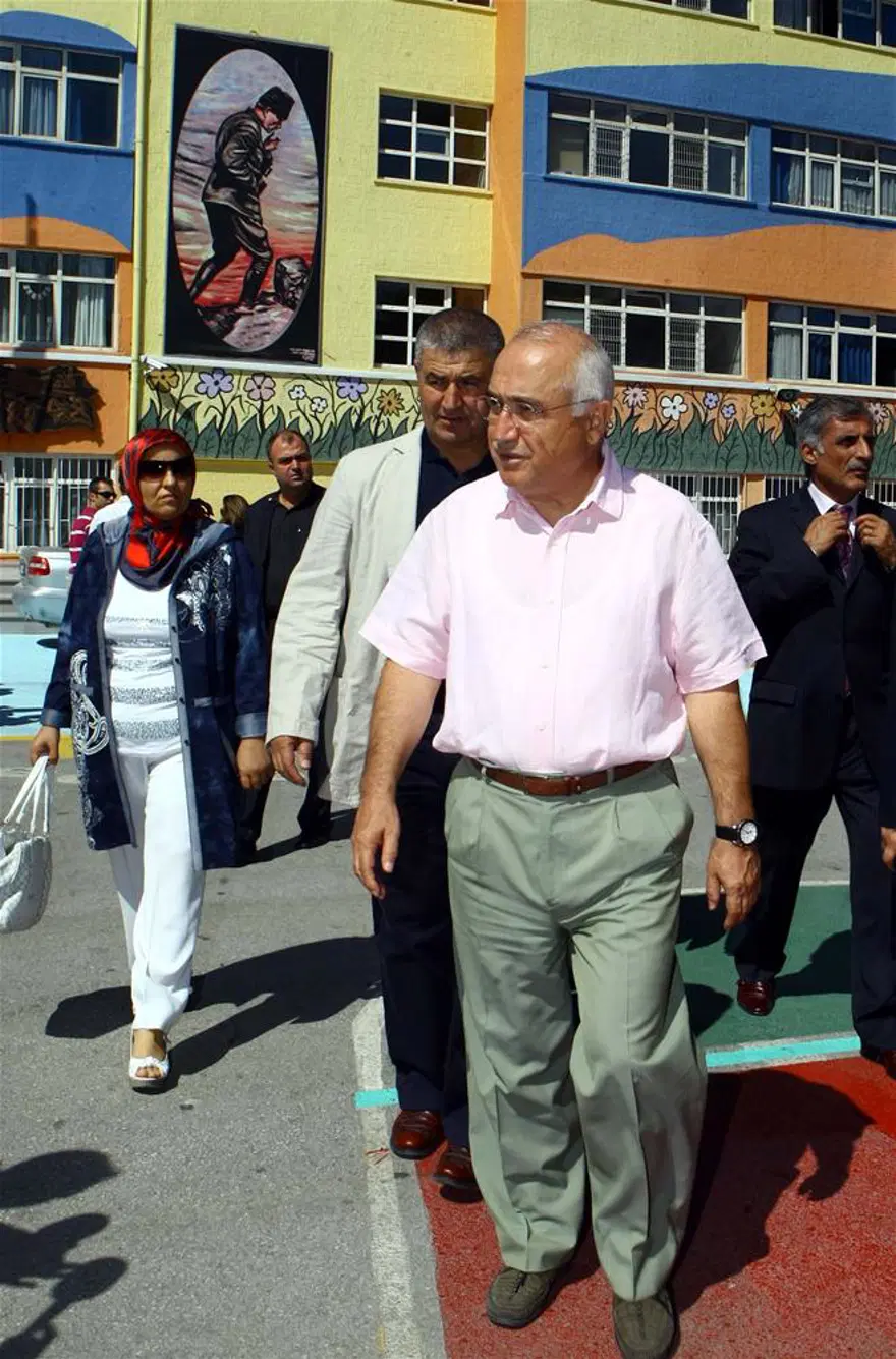 Türkiye sandık başındaydı 38