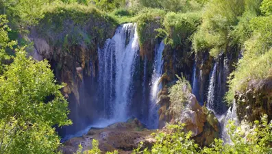 Yaz sıcaklarında serinliğin adresi oldu: Eşsiz manzarasıyla hayran bırakıyor