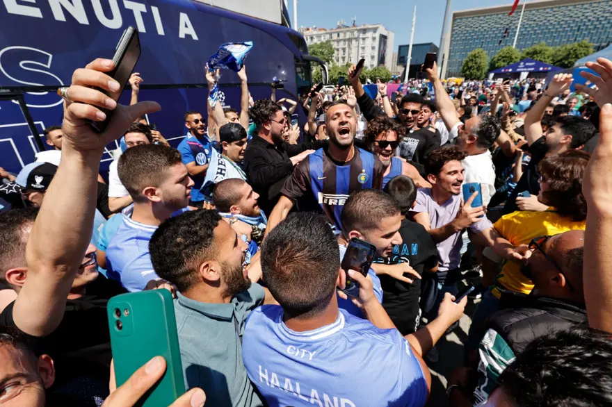 Inter ve Manchester City taraftarları İstanbul'un tarihi ve turistik mekanlarını gezdi 6