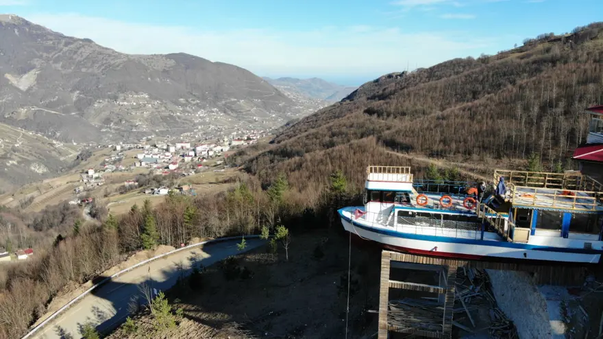 Bir zamanlar Boğaz teknesiydi (Karadenizli işi) 