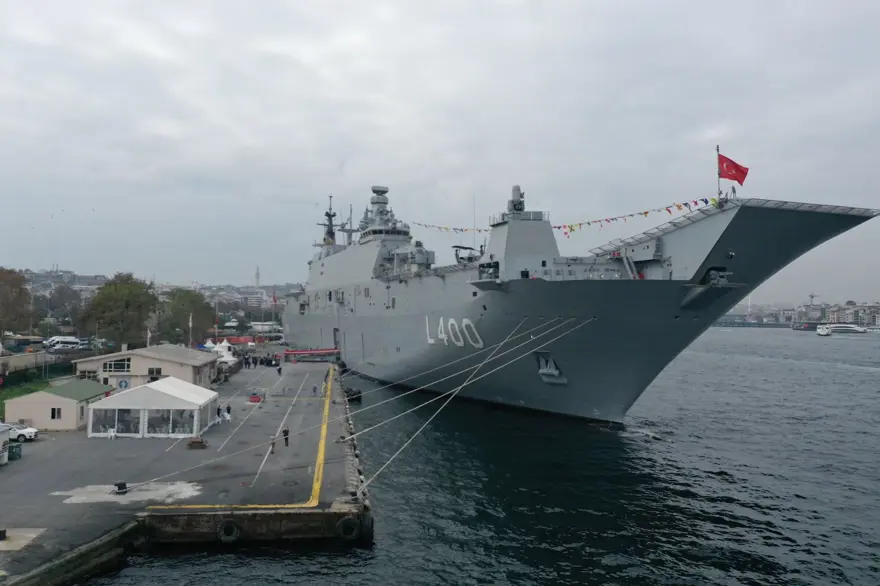 TCG Anadolu gemisine ziyaretler sürüyor TCG Anadolu gemisine ziyaretler sürüyor