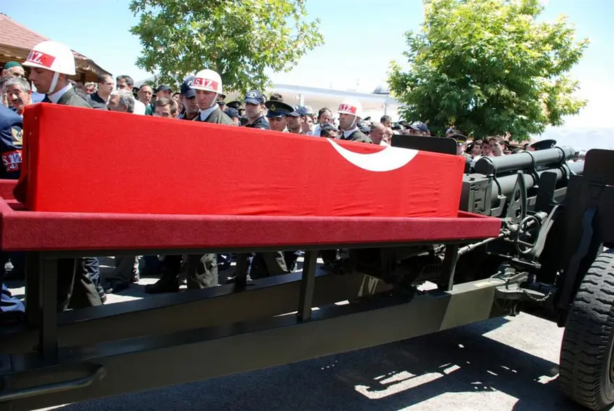 Türkiye şehitlerini uğurluyor 4