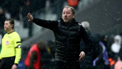 Ahmet Nur Çebi'den adaylığa yeşil ışık: Yeni teknik direktör ile görüşüyor