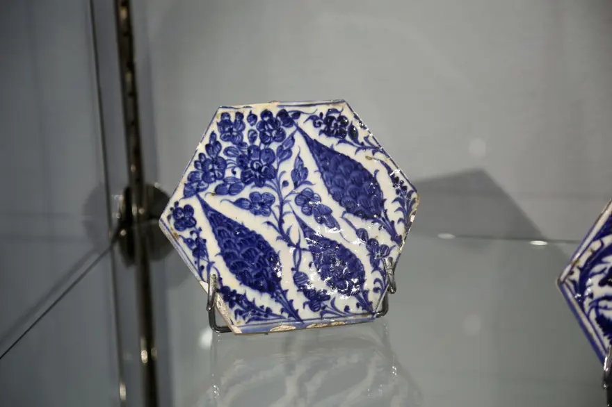 İngiltere'de satışa sunulacak Kanuni Sultan Süleyman portresinden ayrıntılar 8 İngiltere'de satışa sunulacak Kanuni Sultan Süleyman portresinden ayrıntılar 8