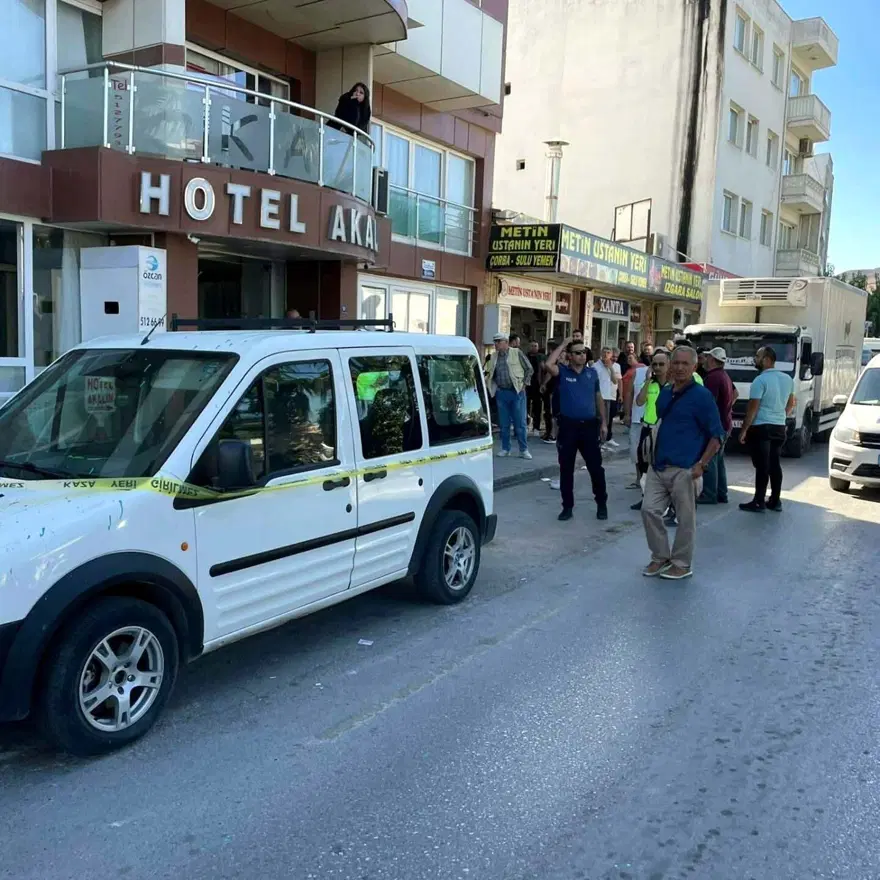 Otelinçatısından düşen işçi yaşamını yitirdi 2