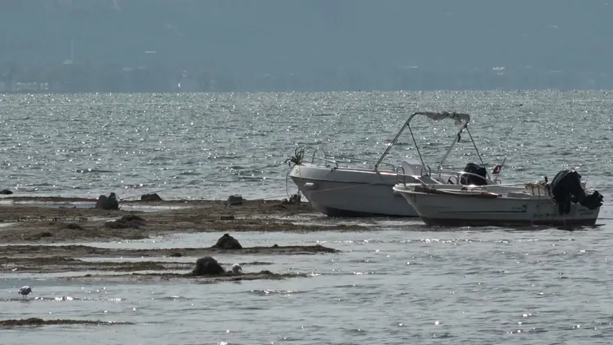 Su metrelerce çekildi: Göl bataklığa dönüştü 3