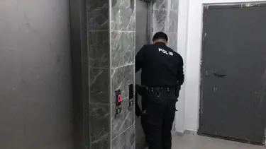 Asansör 3. kattan zemine çakıldı