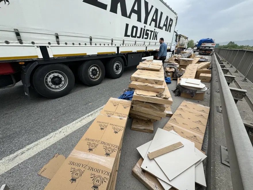 Anadolu Otoyolu'nda kaza: 2 yaralı 1