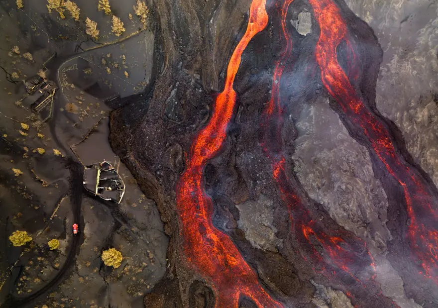 La Palma'daki kabus şiddetini artırdı: Saniyede bir metre hızla ilerleyen lavlar önüne geleni yutuyor 3