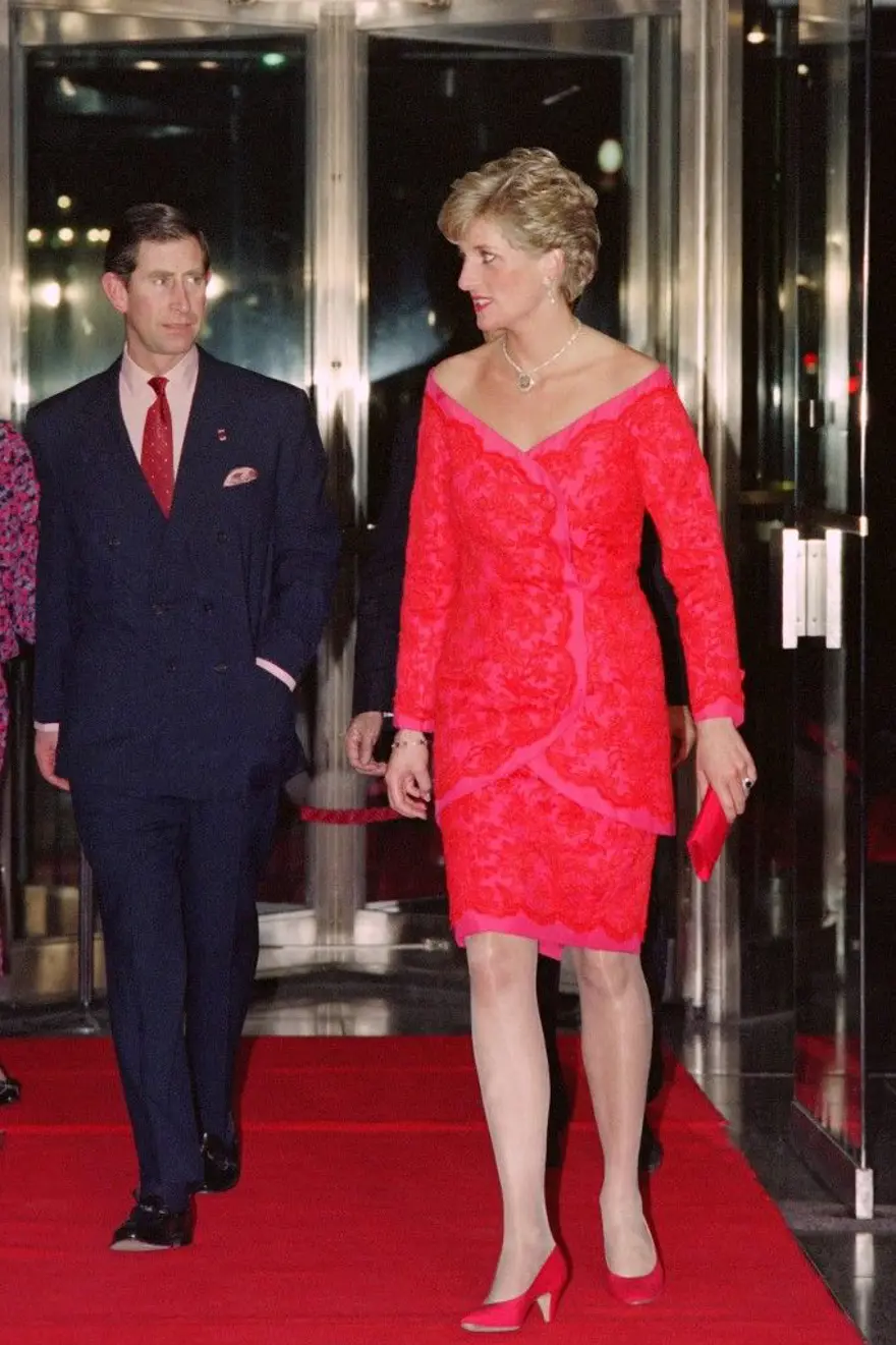 Prenses Diana’nın sol eli satışa çıkıyor 2 Prenses Diana’nın sol eli satışa çıkıyor 2