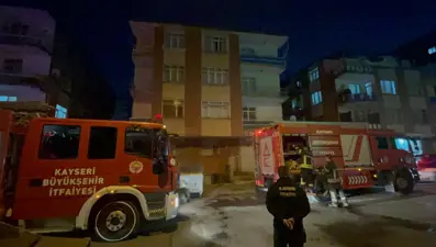 Kayseri'de yangın paniği: 4 çocuk dumandan etkilendi