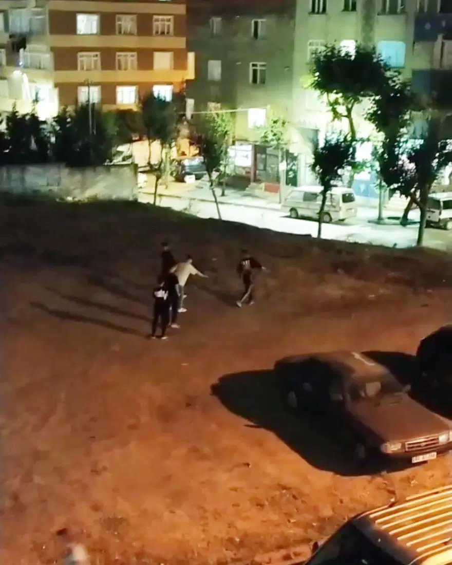 Çocukların kurusıkı tabancayla tehlikeli oyunu 3 Çocukların kurusıkı tabancayla tehlikeli oyunu 3