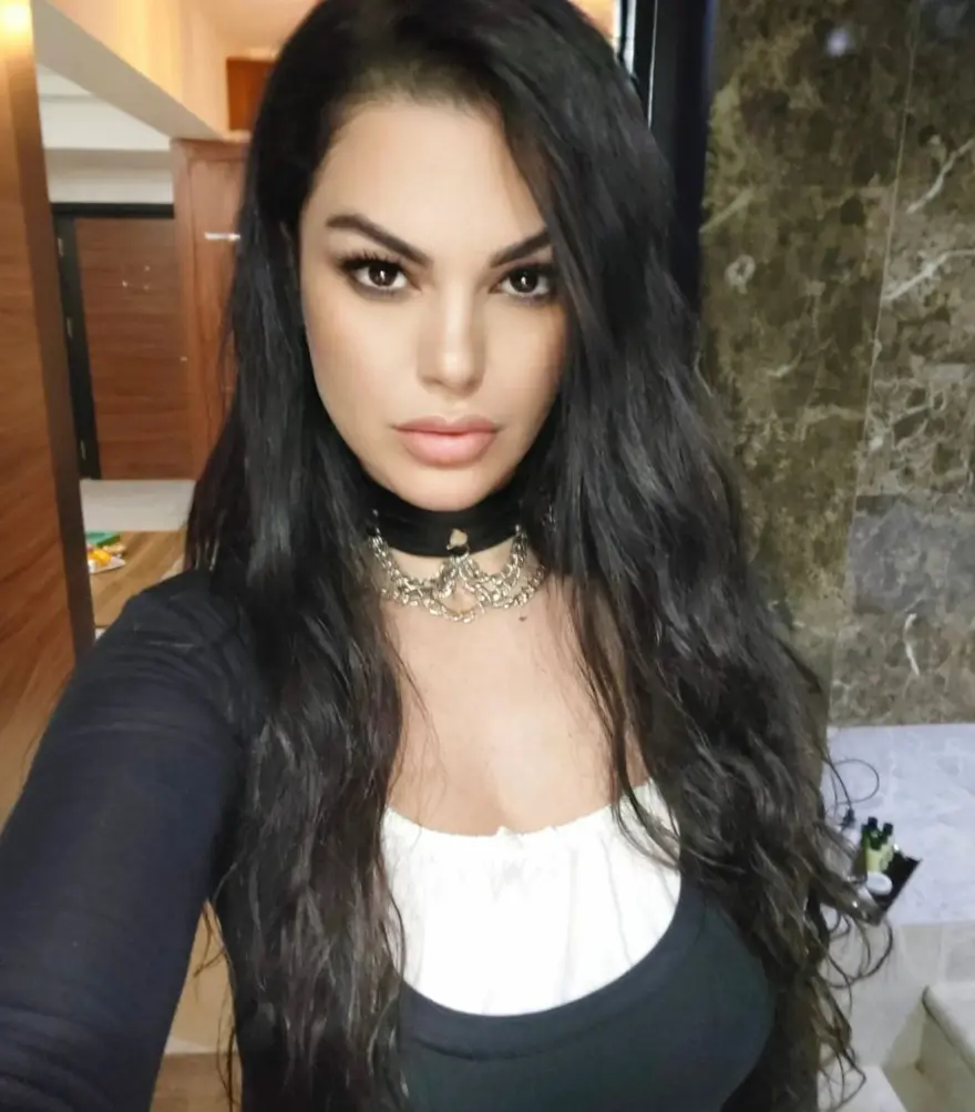 "BOŞANMIŞ BİR ADAMLA TANIŞTIM" 6