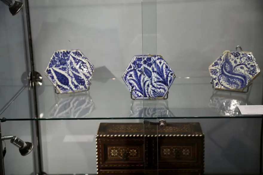 İngiltere'de satışa sunulacak Kanuni Sultan Süleyman portresinden ayrıntılar 6 İngiltere'de satışa sunulacak Kanuni Sultan Süleyman portresinden ayrıntılar 6