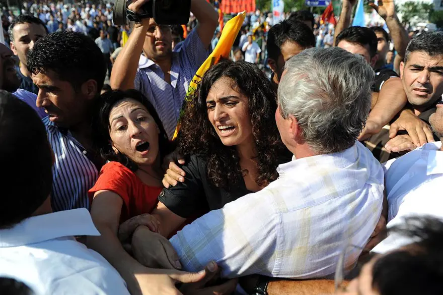 Saldırgana linç girişimi 4 Saldırgana linç girişimi 4