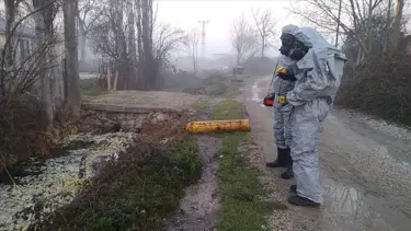 Sakarya'da 'kimyasal gaz' paniği: İkisi polis 12 kişi hastaneye kaldırıldı