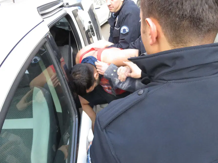 Maltepe'de polisten kaçan şüpheli ortalığı birbirine kattı 7 Maltepe'de polisten kaçan şüpheli ortalığı birbirine kattı 7