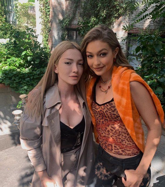 Gigi Hadid ile buluşan Danla Bilic: Anne kızın aşık oldu