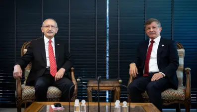Gelecek Partisi Genel Başkanı Davutoğlu'ndan Kılıçdaroğlu'na ziyaret
