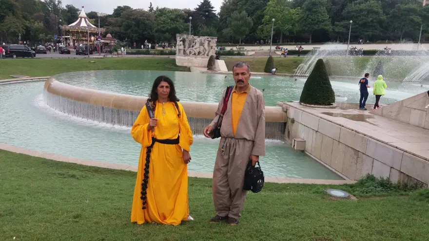 İnek satıp çıktıkları Avrupa turunda 15 ülkede 25 şehir gezdiler 17