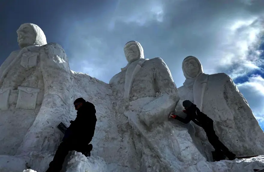 Sarıkamış şehitlerini anmak için heykeller yapılıyor 4
