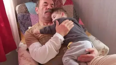 Oyuncu Engin Yüksel kimdir? 28 aylık oğlu Çınar Aziz hayatını kaybetti