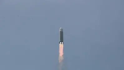 SON DAKİKA HABERİ: Kuzey Kore balistik füze fırlattı