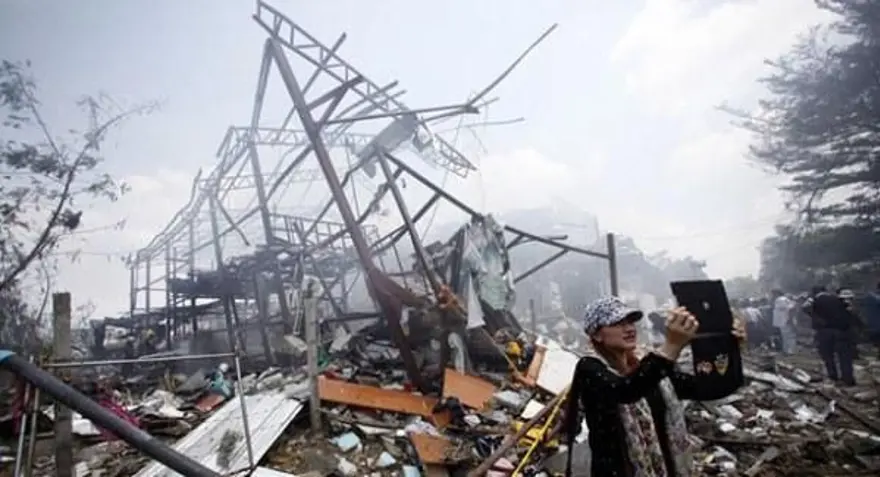 Tarihi bomba patladı: 7 ölü 6