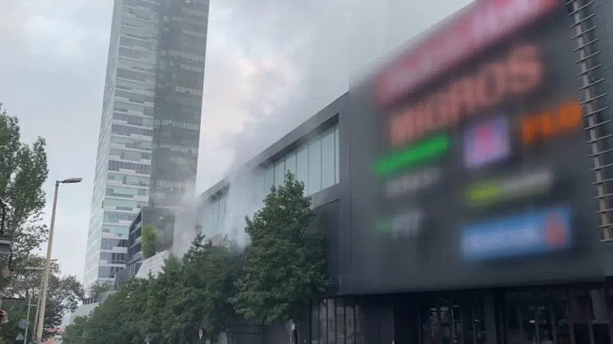 Şişli’de AVM yangını 1 Şişli’de AVM yangını 1