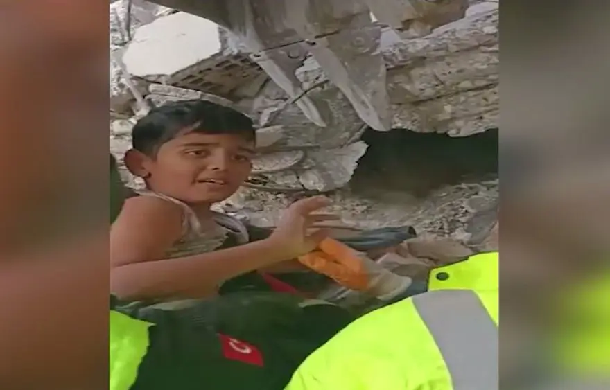 Deprem bölgesinden mucize kurtuluşlar 79