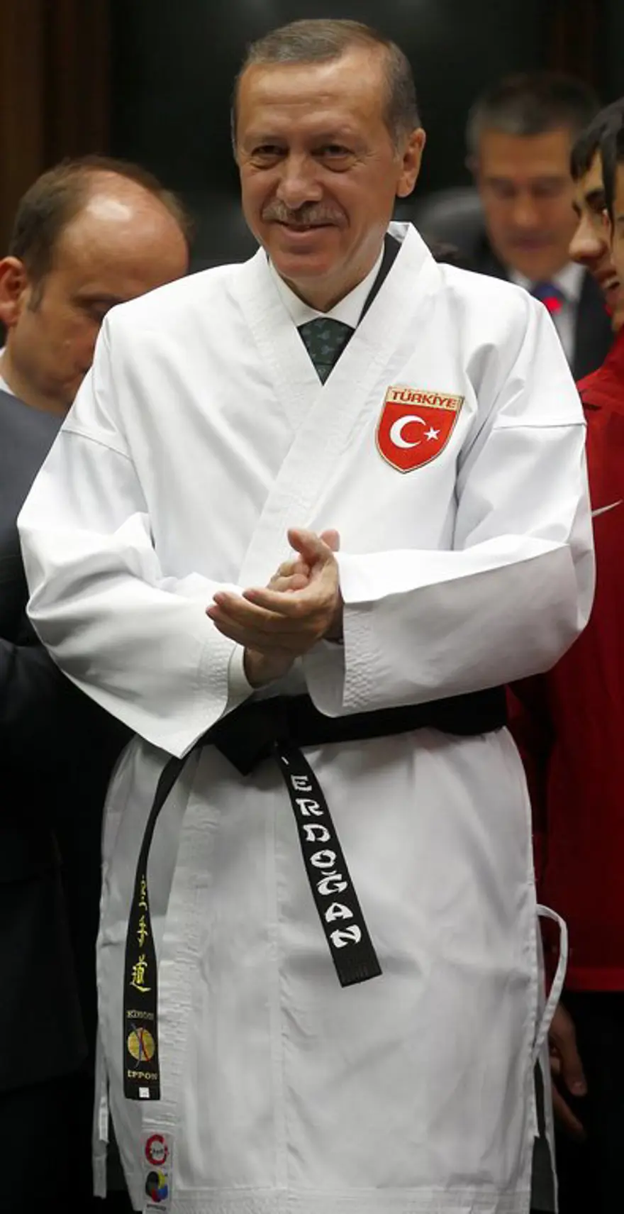 Erdoğan'a siyah kuşak 3 Erdoğan'a siyah kuşak 3