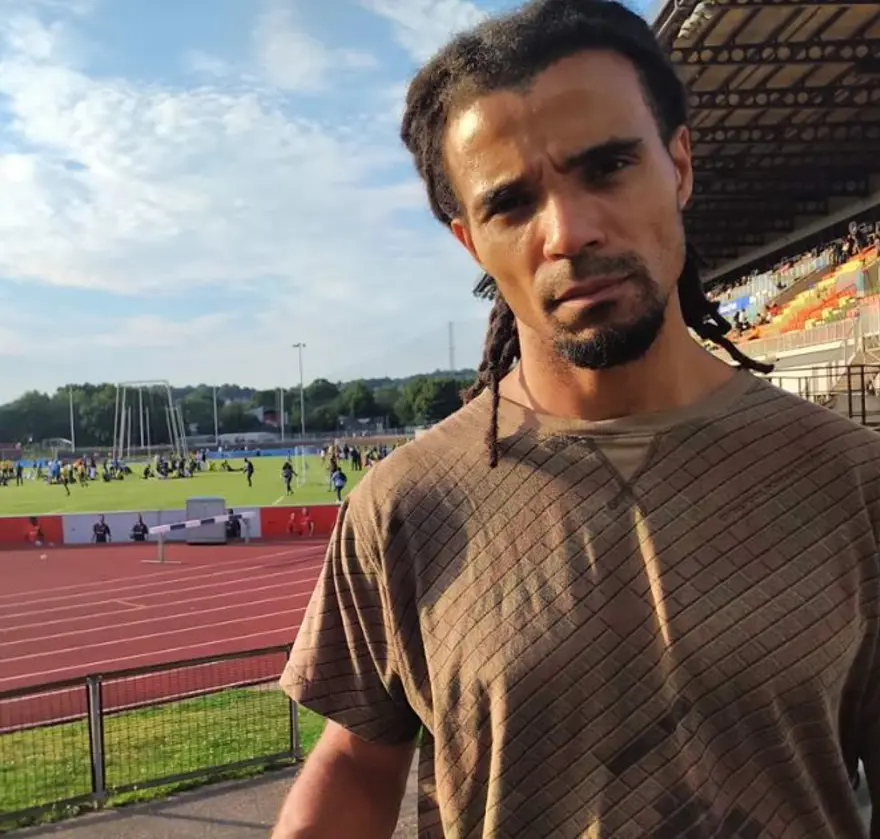 Angelina Jolie kalbini ünlü rap şarkıcısına kaptırdı 3 Angelina Jolie kalbini ünlü rap şarkıcısına kaptırdı 3