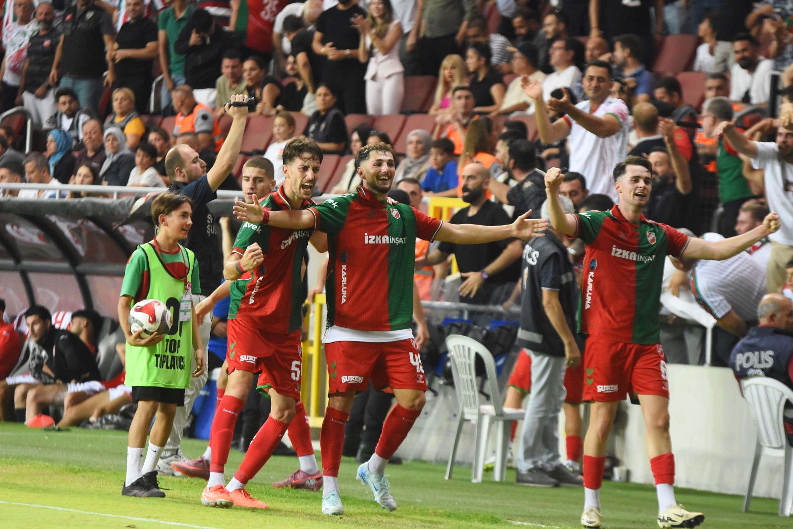 Karşıyaka'nın rakibi İzmir Çoruhlu FK