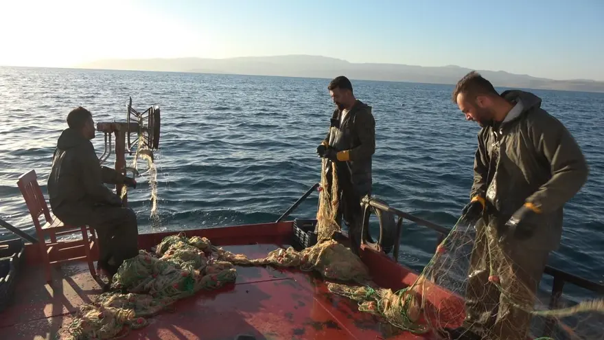 Van Gölü'nde kuraklık: Teknelere iş makineleri yol açtı 4