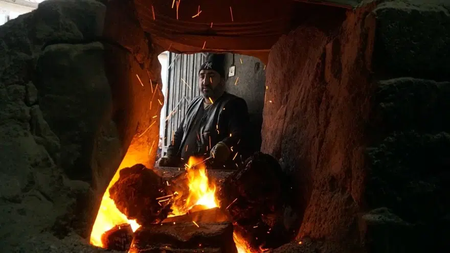 Babasının vasiyetiyle bu işi yapıyor: 74 yıl önce kuruldu, 30 yıldır kelle ve paça ütüyor 