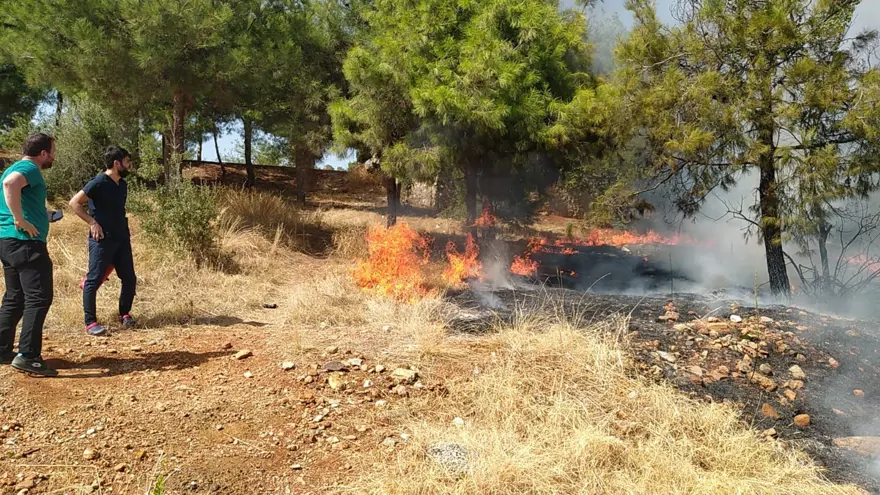 Hastane bahçesinde yangın paniği 5 Hastane bahçesinde yangın paniği 5