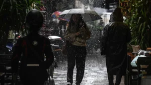 İstanbul Valiliği'nden uyarı üzerine uyarı: Bu ilçeler dikkat! Sel riski var İstanbul Valiliği'nden uyarı üzerine uyarı: Bu ilçeler dikkat! Sel riski var